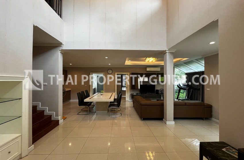 House with Shared Pool in Sukhumvit 